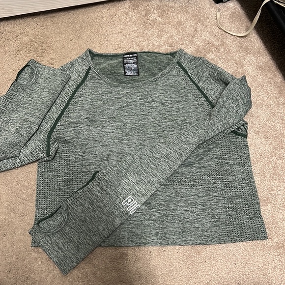 PINK active wear long sleeve crop - XL - Picture 3 of 3